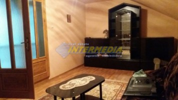 vila-de-vanzare-in-centru-6-camere-3-garaje-4